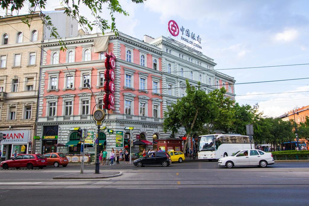 Avenue Hostel Budapest Exterior photo